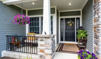 1123 N Dewey St, Auburn, IN 46706