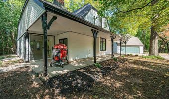 8 HILLTOP Ct, Appleton, WI 54914