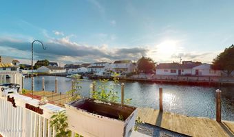 11 Drake Dr, Bayville, NJ 08721