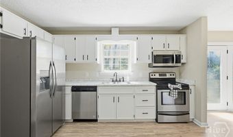 205 Pamela Dr, Allenhurst, GA 31301