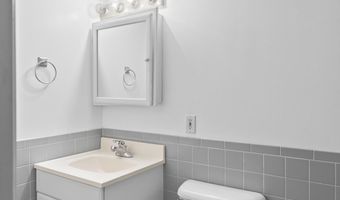 26 Mohican Pl, Albany, NY 12208