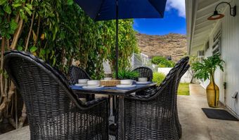 7528 Olili Pl, Honolulu, HI 96825