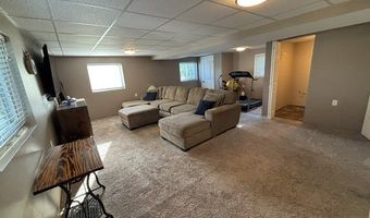 203 CEDARWOOD Ln, Antioch, IL 60002