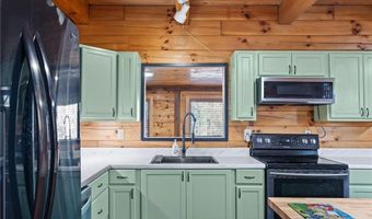 1671 Burns Ct, Austin, IN 47102