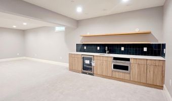 5804 RIDGEFIELD Rd, Bethesda, MD 20816