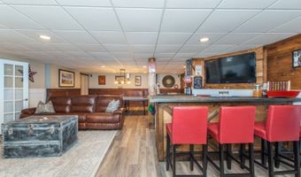 4 GARRY Ln, Andover, NJ 07848