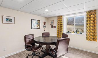 567 Ivyland St, Ann Arbor, MI 48108