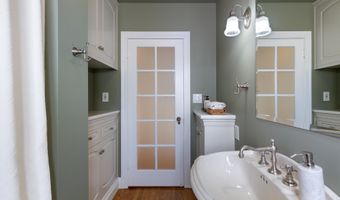 1906 Pacific Ave, Alameda, CA 94501