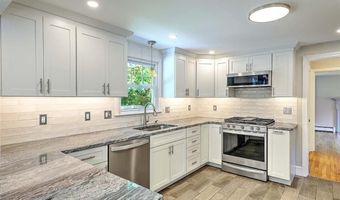 15 LAFAYETTE Rd, Barrington, RI 02806