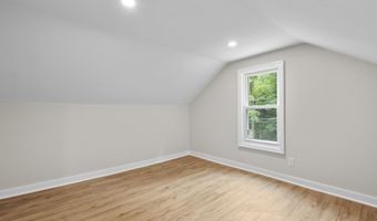 97 Padanaram Rd, Danbury, CT 06811