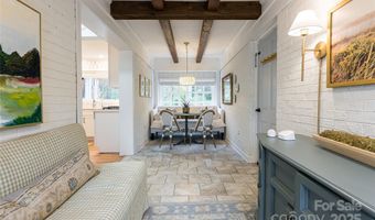 28 Ridgefield Pl, Asheville, NC 28803