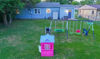 213 E Radio Ln, Arkansas City, KS 67005