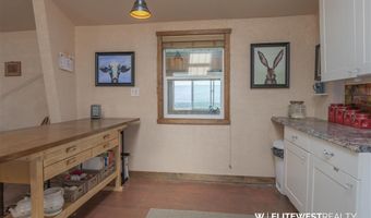 33 Cumberland Rd, Clark, WY 82435