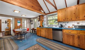 856 N Main Rd, Jamestown, RI 02835