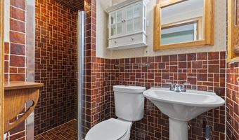 1021 Fremont St, Anoka, MN 55303