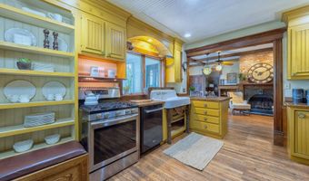 990 River St, Allegan, MI 49010