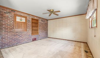9709 Laurence Ave, Allen Park, MI 48101