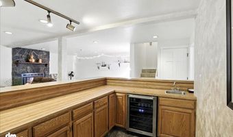 6622 Lakeway Dr, Anchorage, AK 99502