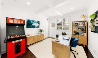 1040 S Summer Breeze Ln, Anaheim, CA 92808
