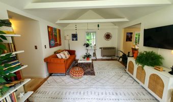 335 S Albany Rd, Albany, VT 05820