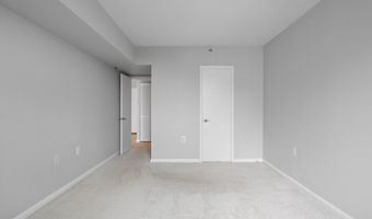 1001 N RANDOLPH St 715, Arlington, VA 22201