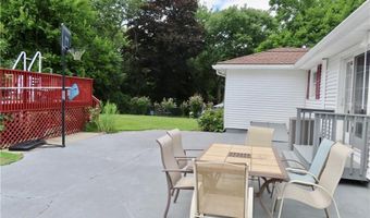 5 Susan Cir, Johnston, RI 02919