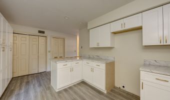 84 Founders Vlg 84, Clinton, CT 06413