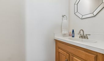53 Manorwood Dr 53, Branford, CT 06405