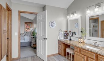 9 Flanigan Ct, Augusta, KS 67010