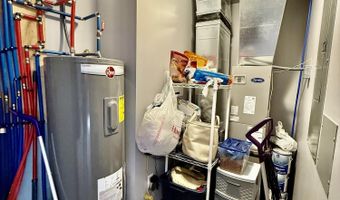 379540 N Shore Dr, Aberdeen, SD 57401