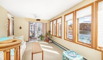 340 W Lakeshore Dr, Alloway, NJ 07422