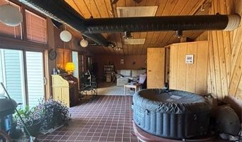608 S Garnavillo St, Anamosa, IA 52205