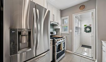 533 E LURAY Ave, Alexandria, VA 22301
