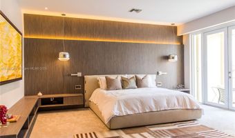 3705 NE 214 St 13, Aventura, FL 33180