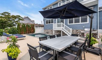 33 Amherst Dr, Bayville, NJ 08721