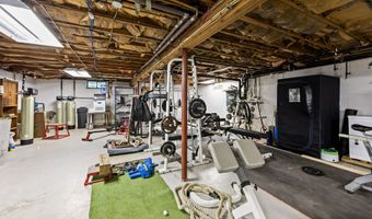 99 Lake Hayward Rd, Colchester, CT 06415