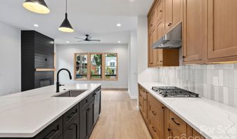 31 Grindstaff Dr, Asheville, NC 28803