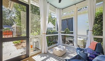 8 Hamlet Row, Beaufort, SC 29906
