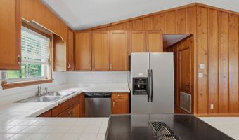 405 Lakeshore Dr, Bainbridge, GA 39819