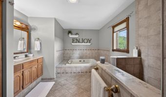 7 Sheba Dr, Alloway, NJ 07461
