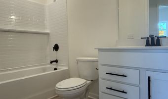 140 Hunter Ridge Dr, Boiling Springs, SC 29316