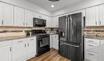 435 Berry Ridge Dr, Amherst, OH 44001