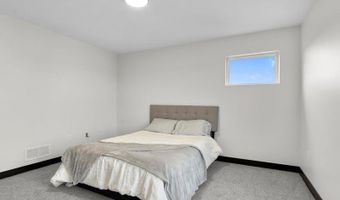 1165 Salm Dr, North Liberty, IA 52317