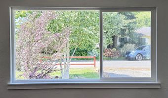 337 SPRUCE Dr, Brookings, OR 97415