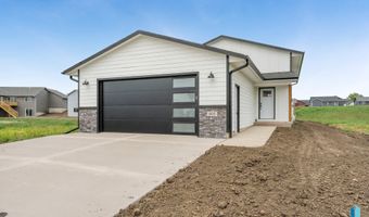 805 N Independent Ave, Lennox, SD 57039