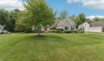915 Cimarron Oval, Aurora, OH 44202