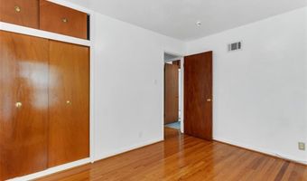 4359 Mohegan Dr, Affton, MO 63123