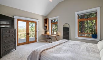 1694 Old Siskiyou Hwy, Ashland, OR 97520