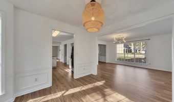 4935 Tanners Spring Dr, Alpharetta, GA 30022