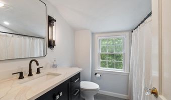 2 Doris Rd, Bedford, MA 01730
